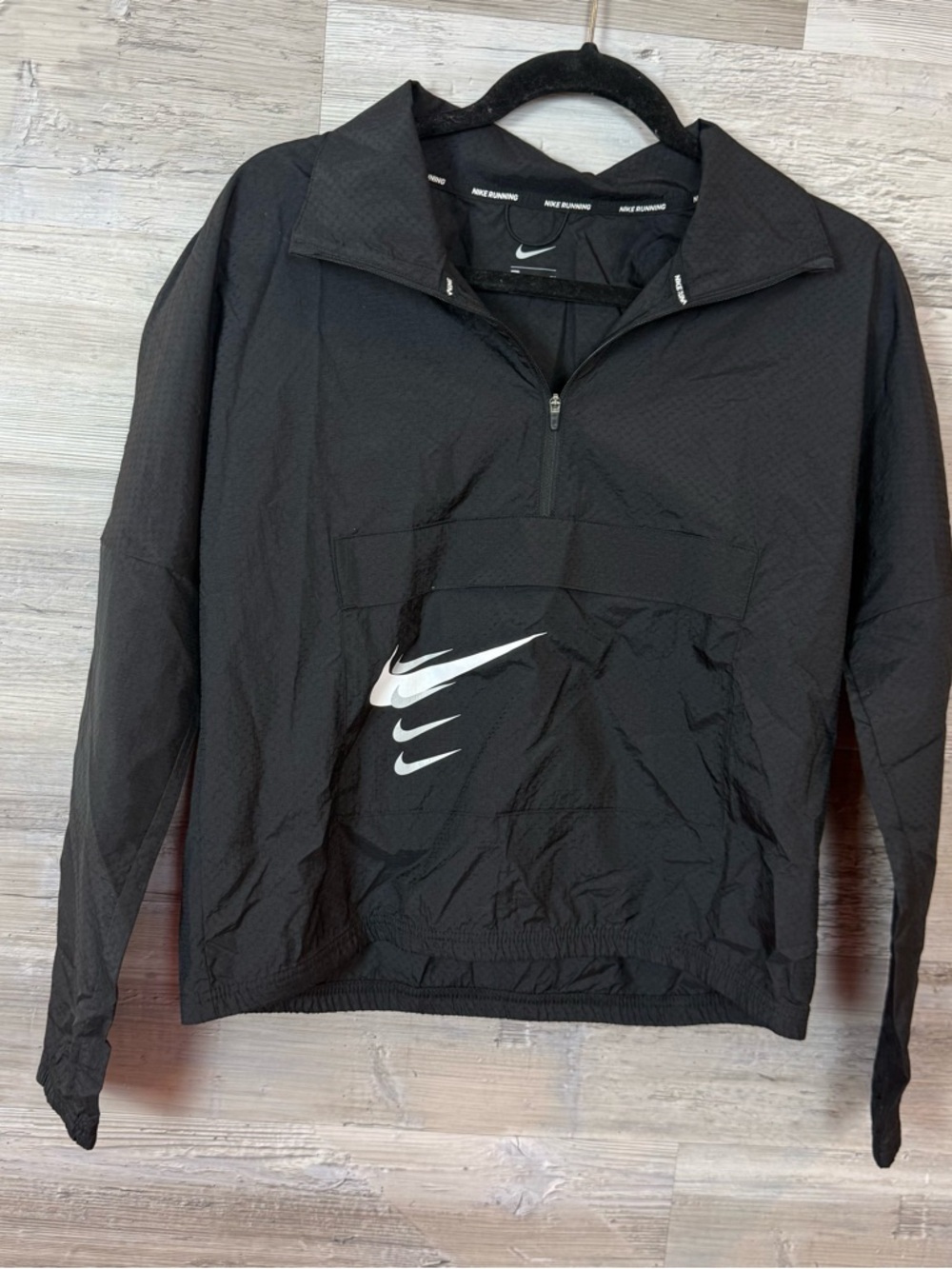 Nike Swoosh Run Women’s 1/4 Zip Running Jacket - Black - Small